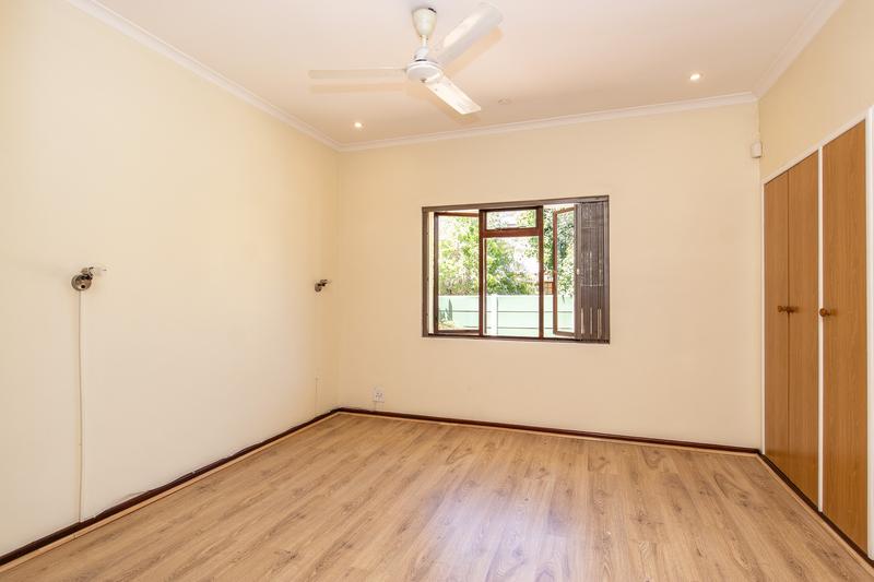 5 Bedroom Property for Sale in Bergvliet Western Cape